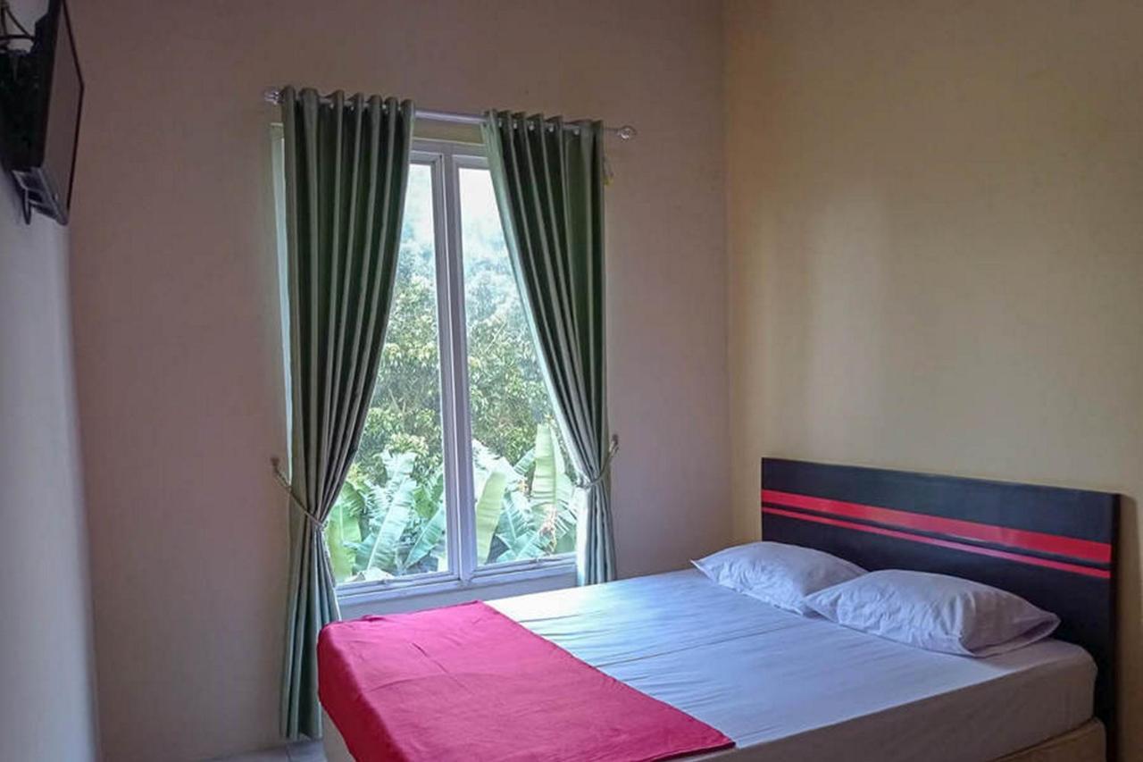 Rama Shinta Homestay Near Gembira Loka Zoo Redpartner Yogyakarta Exterior photo